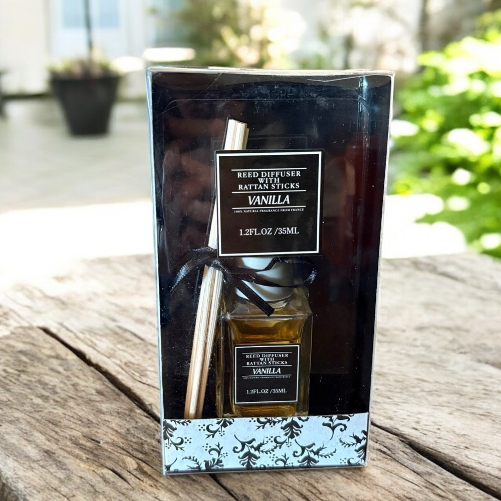 🛍️ Felicity Home Reed Diffuser With Rattan Sticks in Scent Vanilla